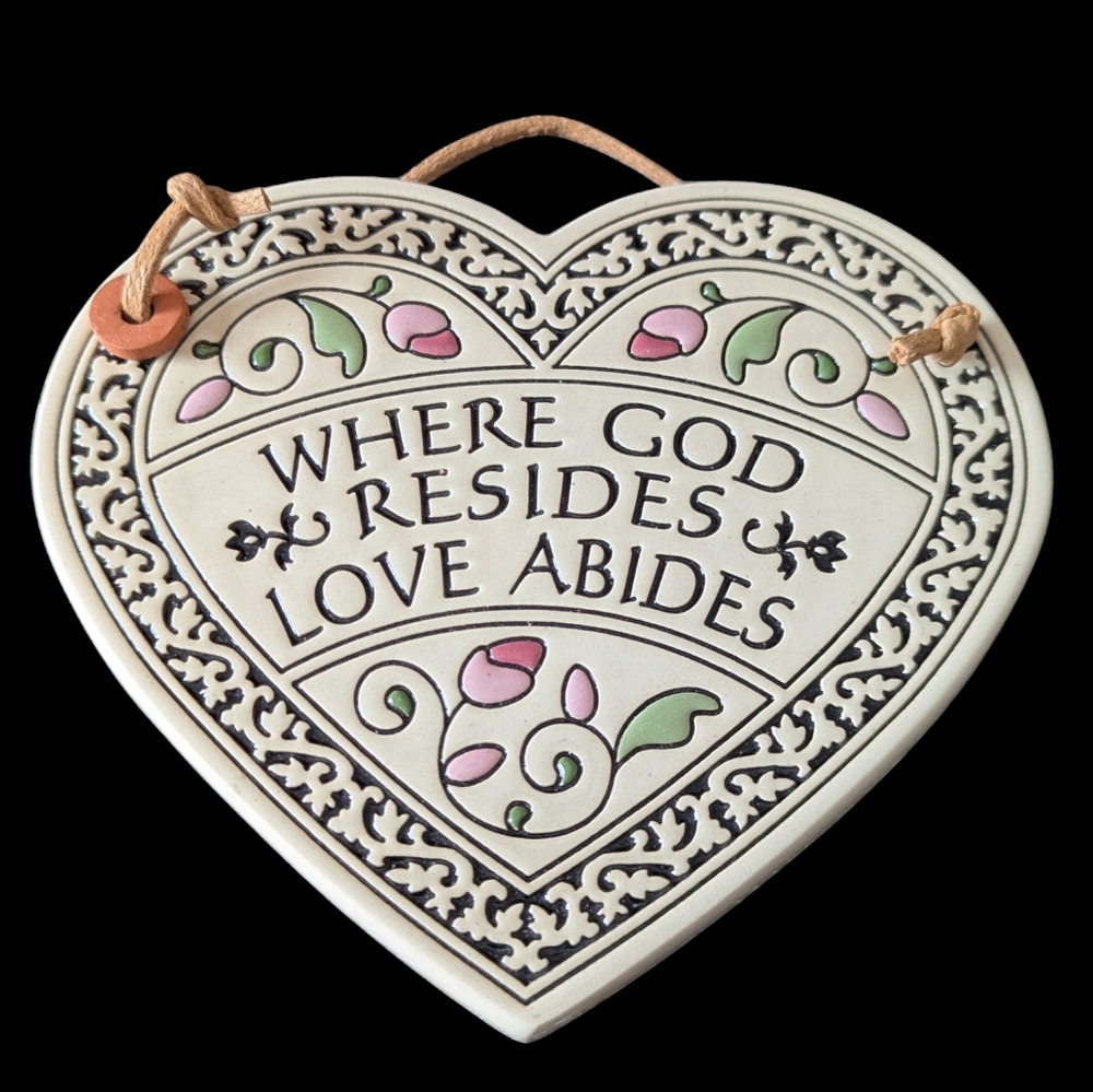 Spooner Creek Heart-Shaped Decorative Plaque wall hanging
